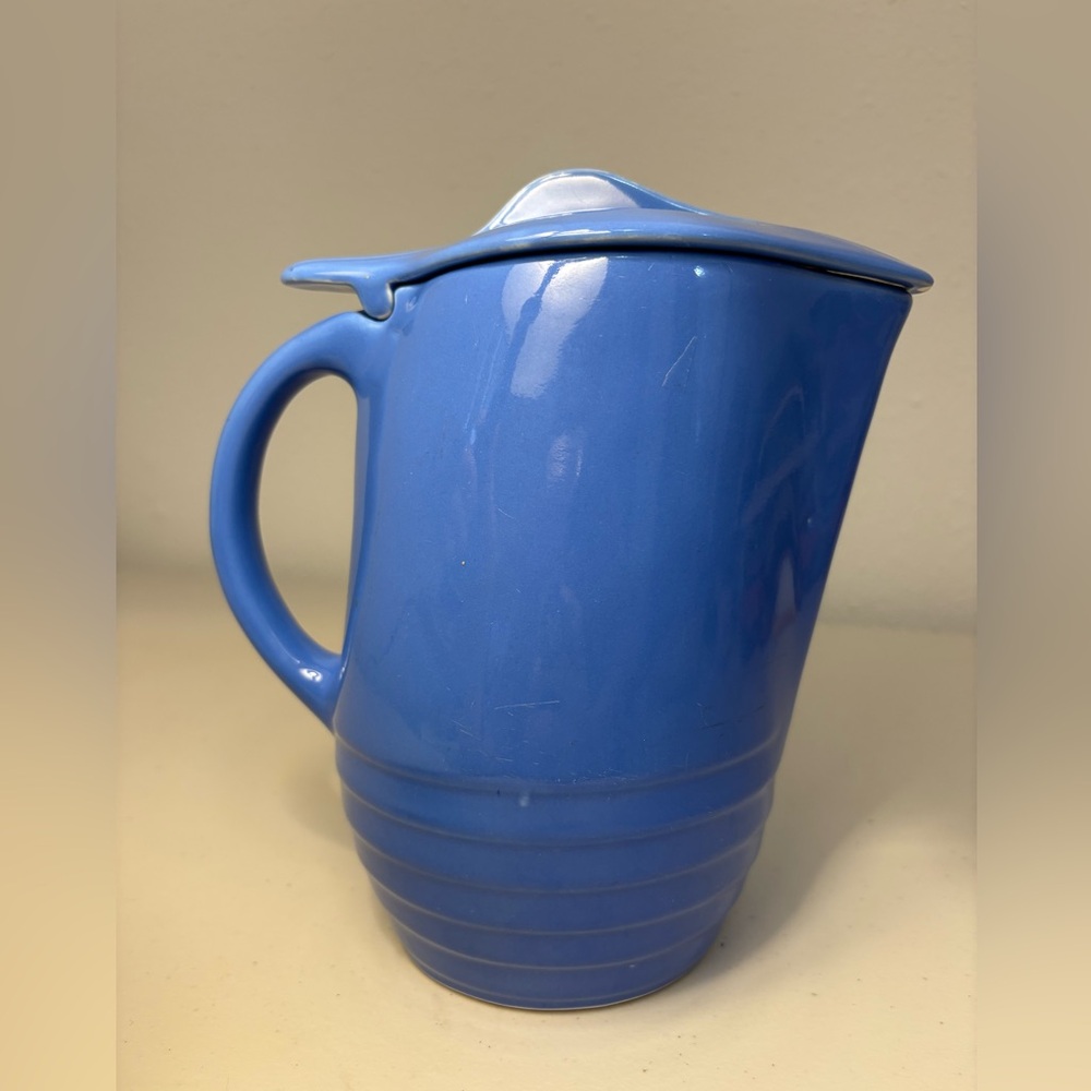 HALL CHINA FOR MONTGOMERY WARD BLUE REFRIGERATOR WARE WATER JUG/Pitcher WITH LID